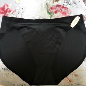SALE🌻🌻🌻 3 for $14. Victoria’s Secret Hi Cut Light Control Brief.